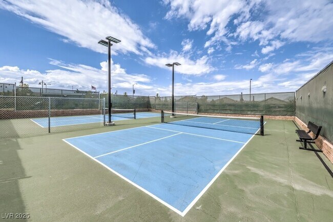 Building Photo - 8055 Tank Loop St