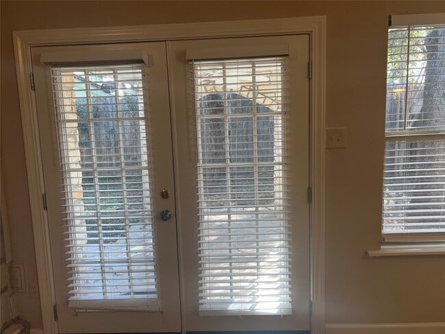 Building Photo - 5115 Autumn Forest Dr