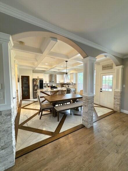 Building Photo - 178 Amber Oak Dr
