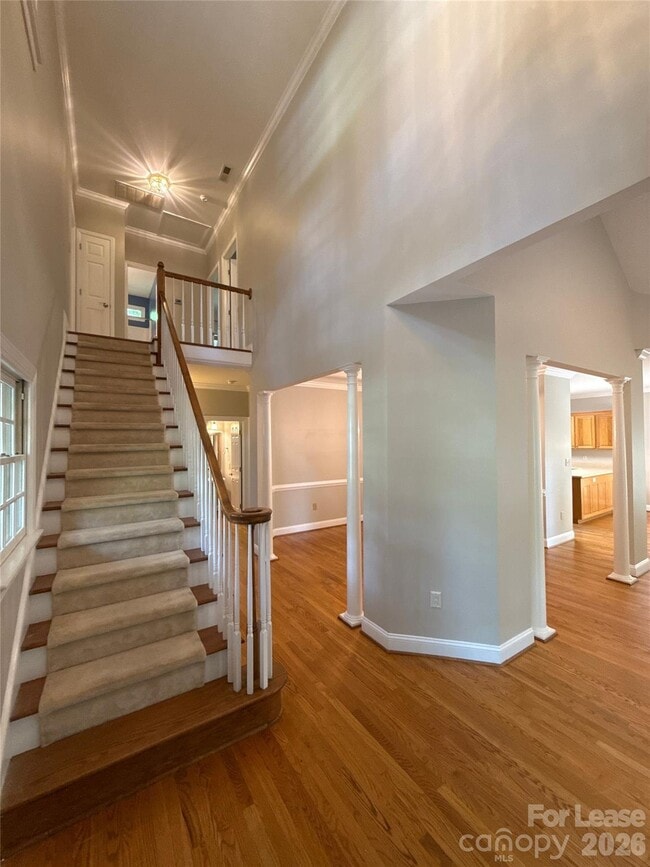 Building Photo - 2649 Willowbrook Dr