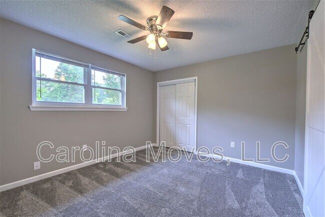 Building Photo - 130 Pleasant Dr