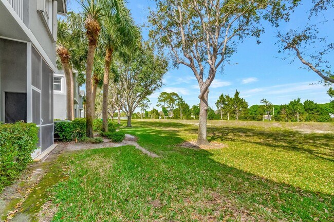 Building Photo - 3070 Grandiflora Dr