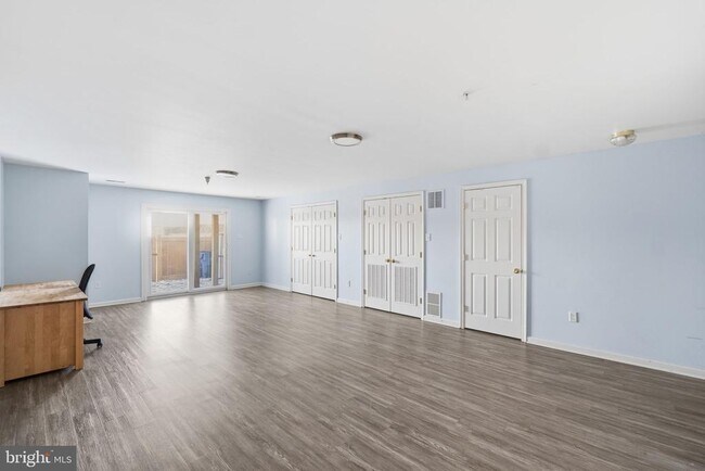 Building Photo - 554 Ellison Ct