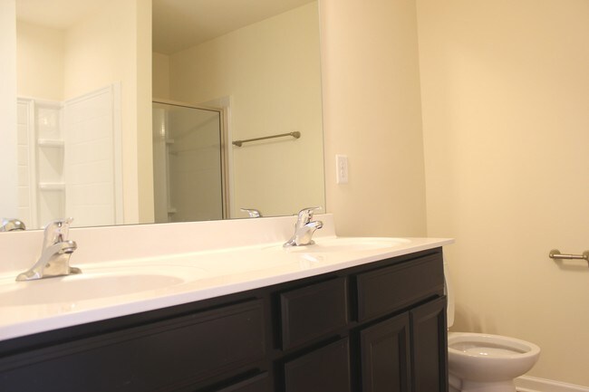 Building Photo - 6435 Prosperity Church Rd