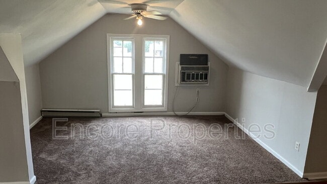 Building Photo - 705 Rhem St