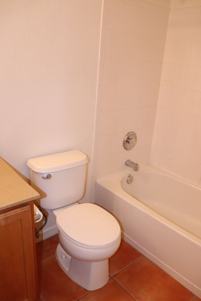 Building Photo - East Side 3 Bed 2 Bath Energy Efficient Pulte Home