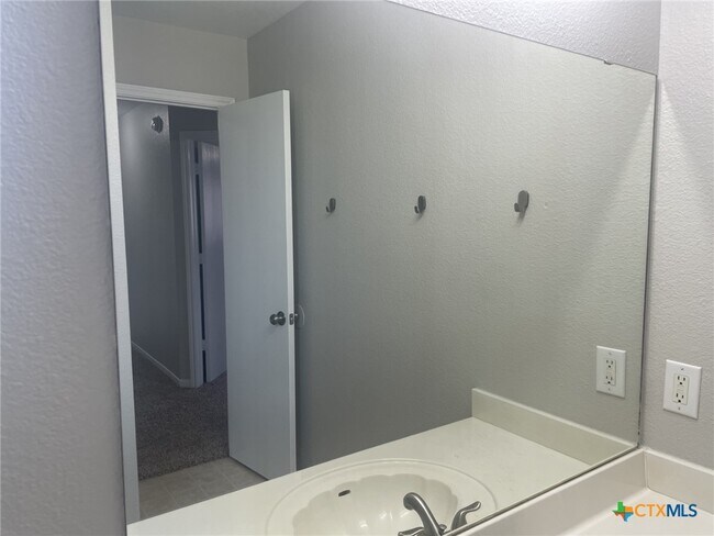 Building Photo - 4616 Indigo Dr