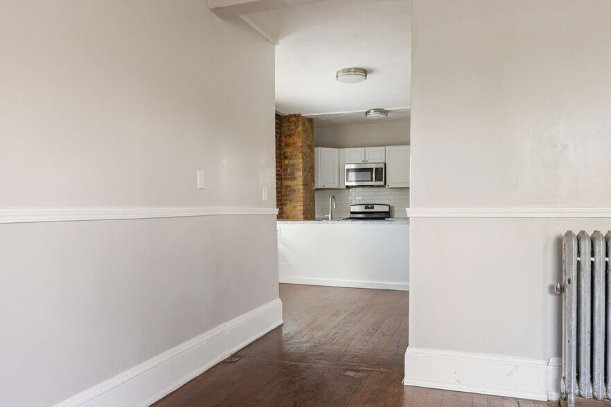 Building Photo - 1889 W 48th St