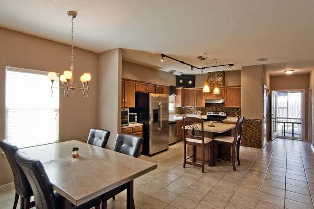 Building Photo - 10218 Berry Hill Ln