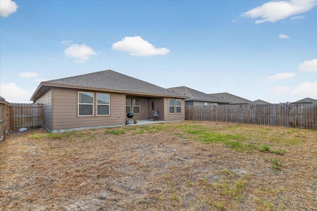 Building Photo - 3909 Shiva Dr