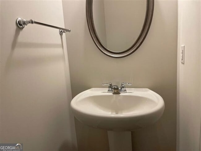 Building Photo - 1809 Parkades Path