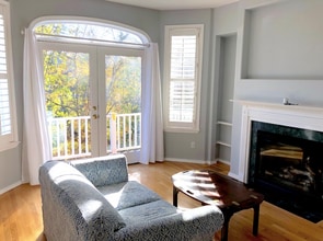 Building Photo - 15 SW Hamilton Ct