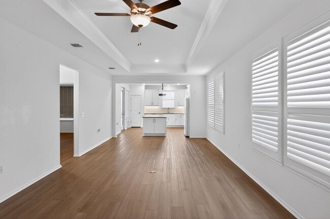 Building Photo - 304 Livewater Ln