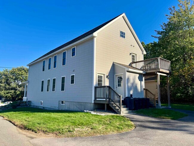Building Photo - 448 Daniel Webster Hwy