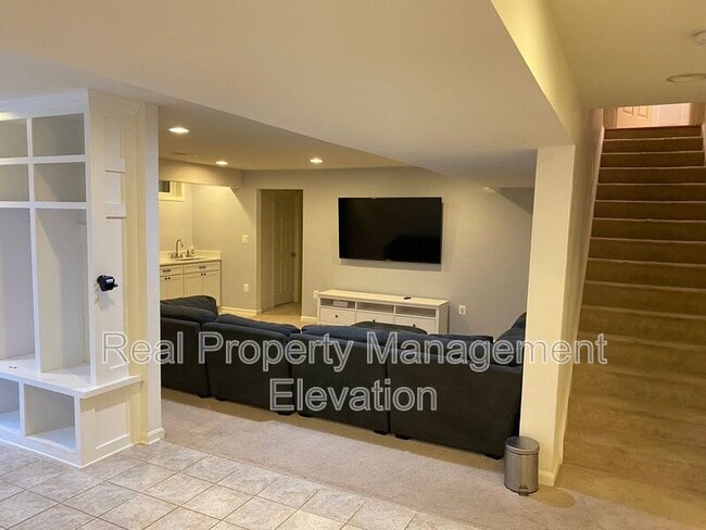 Building Photo - 779 Mcguire Cir