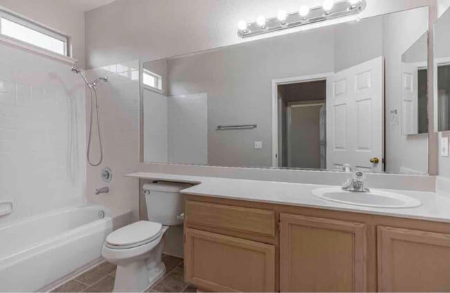 Building Photo - 1247 Arbor Ct