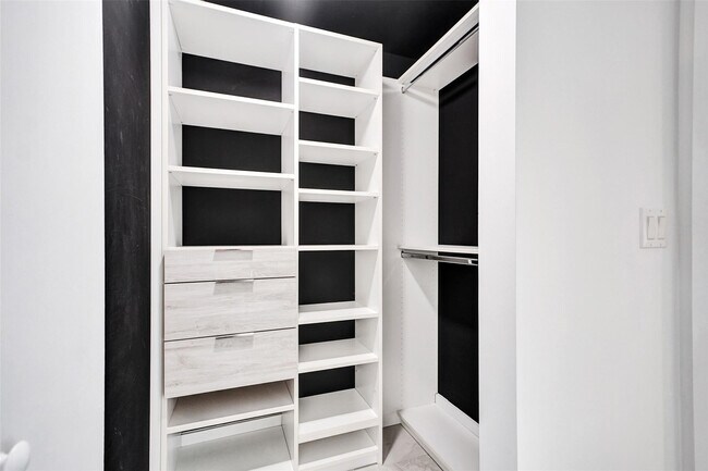 Building Photo - 488 NE 18th St