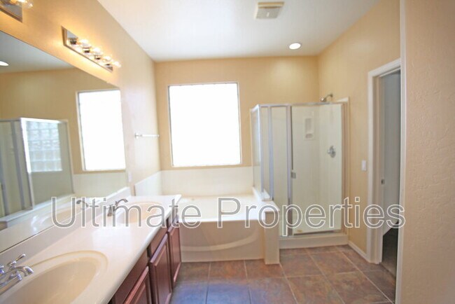 Building Photo - 2025 S 101st Ln