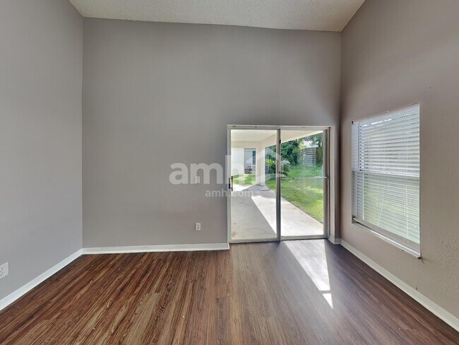 Building Photo - 139 N Cervidae Dr