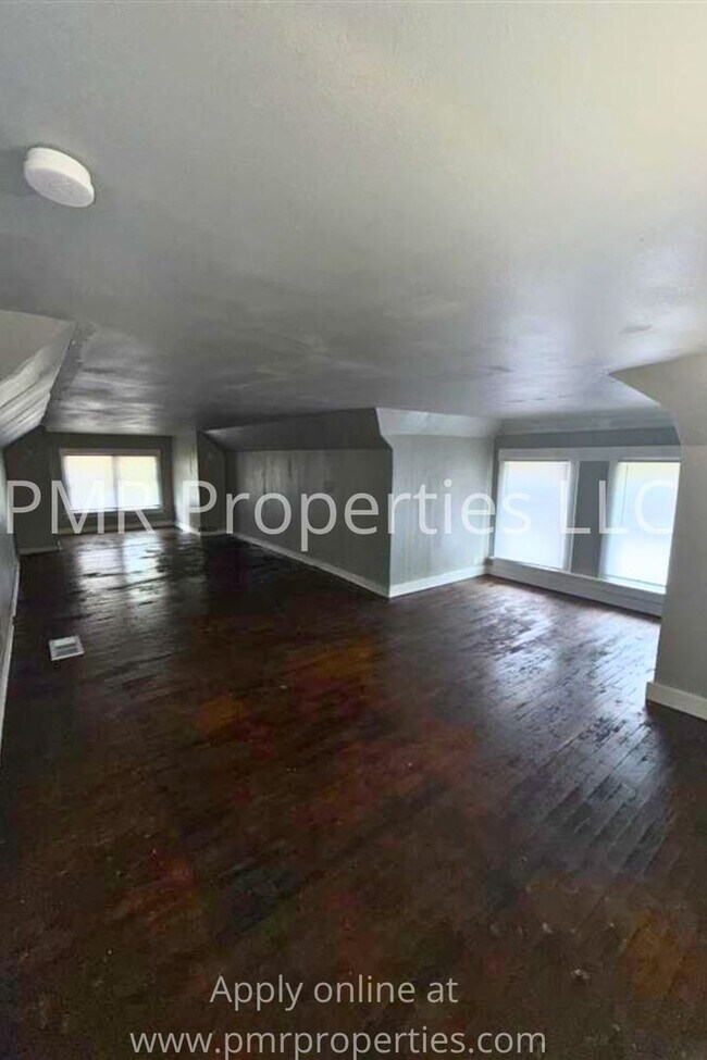 Building Photo - 2136 S 12th St