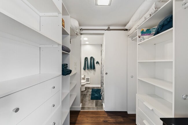 Building Photo - 1016 W Beaver Creek Blvd