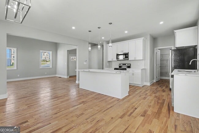 Building Photo - 3180 Tackett Rd