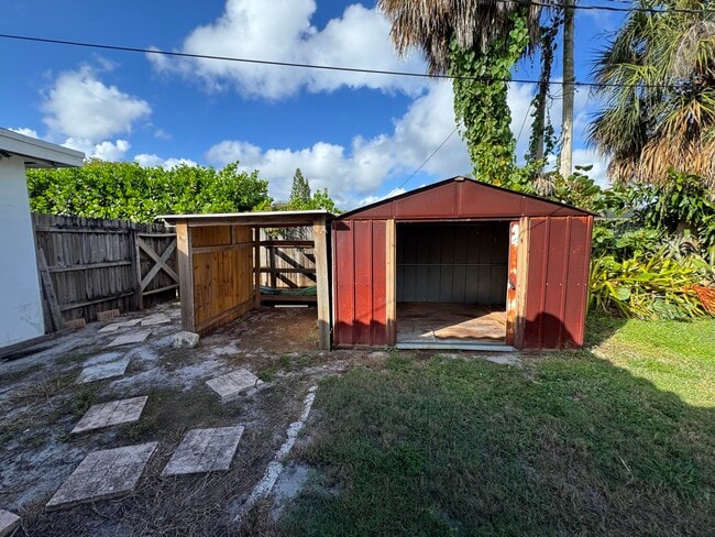 Building Photo - 678 NW 12th Terrace