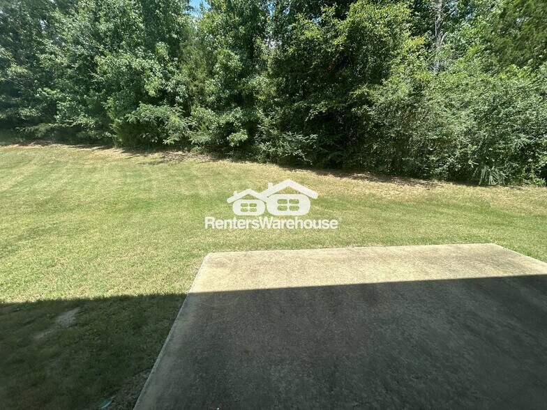 Building Photo - 665 Waterstone Dr