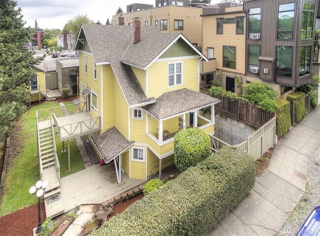 Building Photo - Columbia City Triplex
