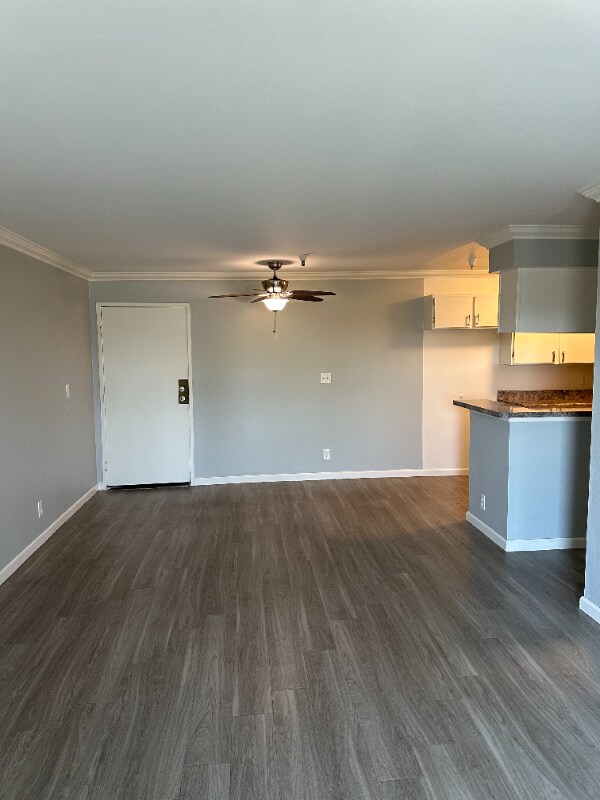 Building Photo - 5811 Tujunga Ave