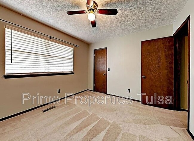 Building Photo - 838 Millwood Rd