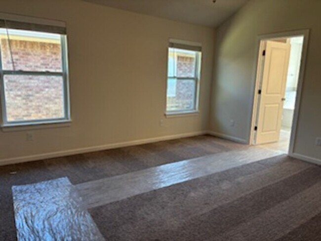 Building Photo - Newly Built!