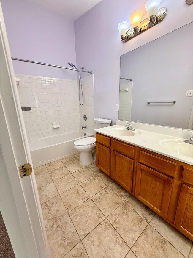 Building Photo - 838 Lowe Rd