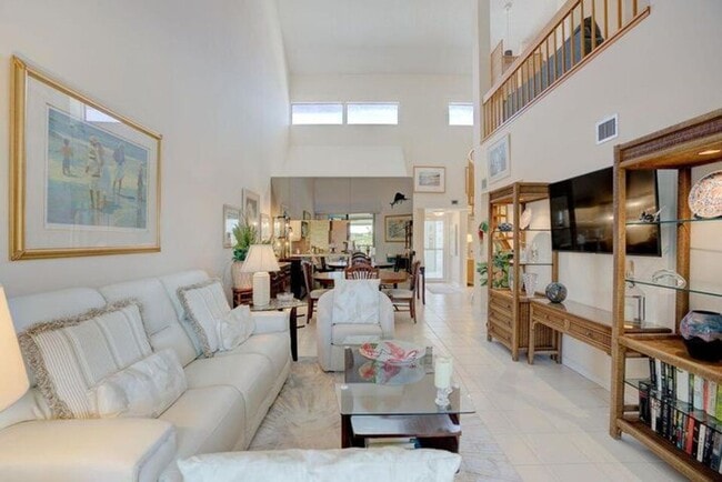 Building Photo - 143 Bay Colony Dr N