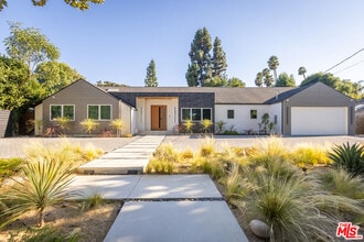 Building Photo - 4516 Del Moreno Dr