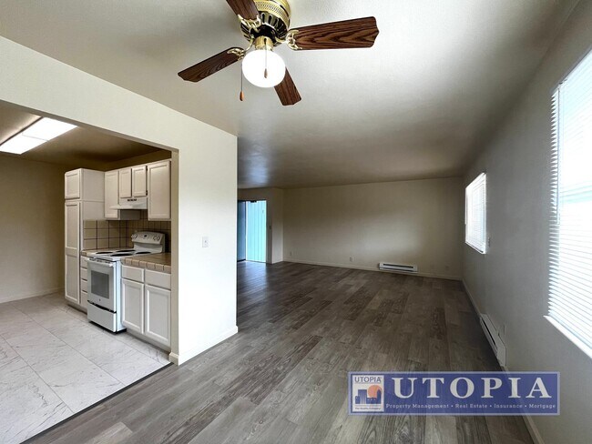 Building Photo - Capitola Gem: 2Bd/1Ba Ground Floor Apartme...