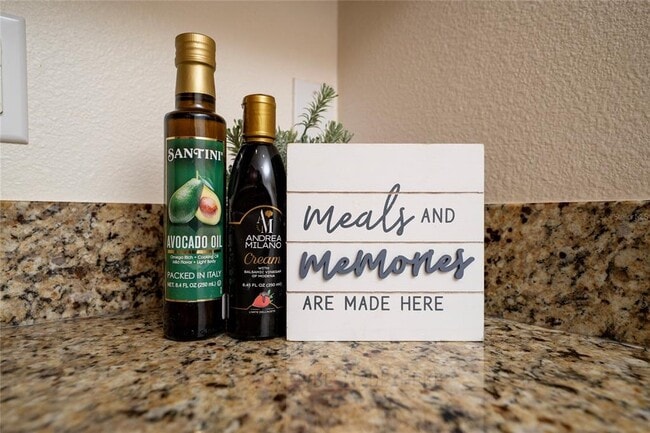 Building Photo - 1601 Bonnie Rue Ln