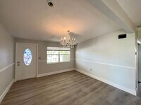 Building Photo - 6511 Seminole Dr