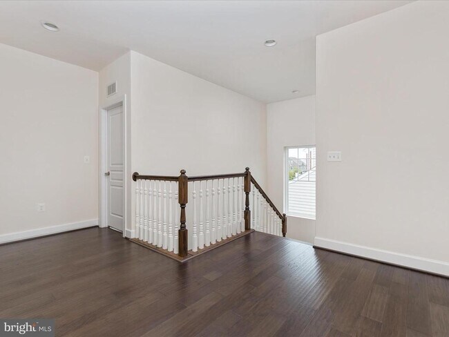 Building Photo - 6684 Muir Dr