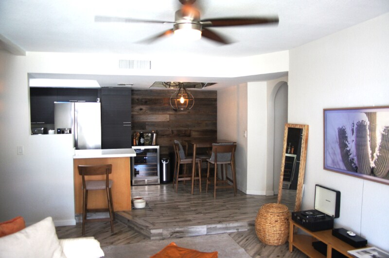 Building Photo - 1820 E Morten Ave