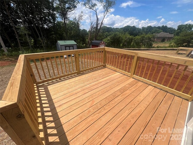 Building Photo - 2775 S US 321 Hwy