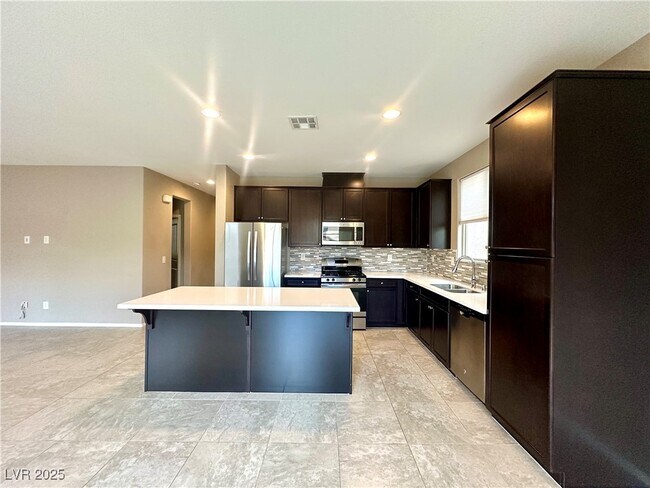 Building Photo - 7428 Amesbury St