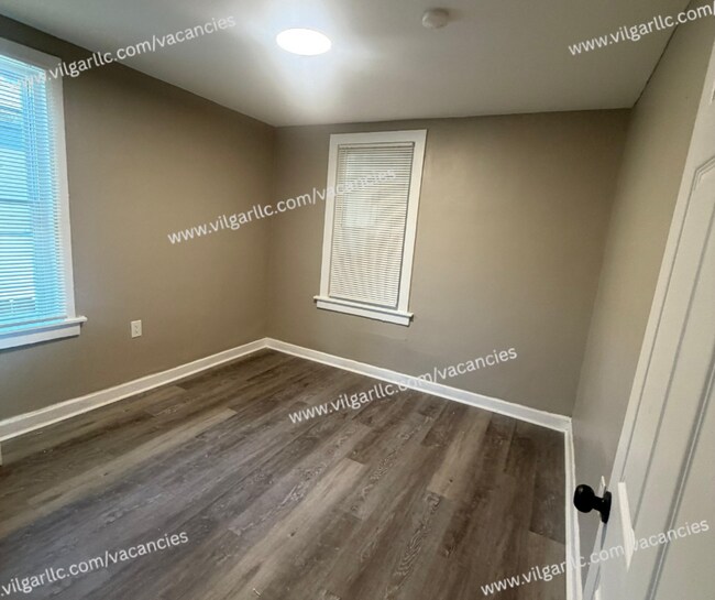 Building Photo - 1712 Carolina St
