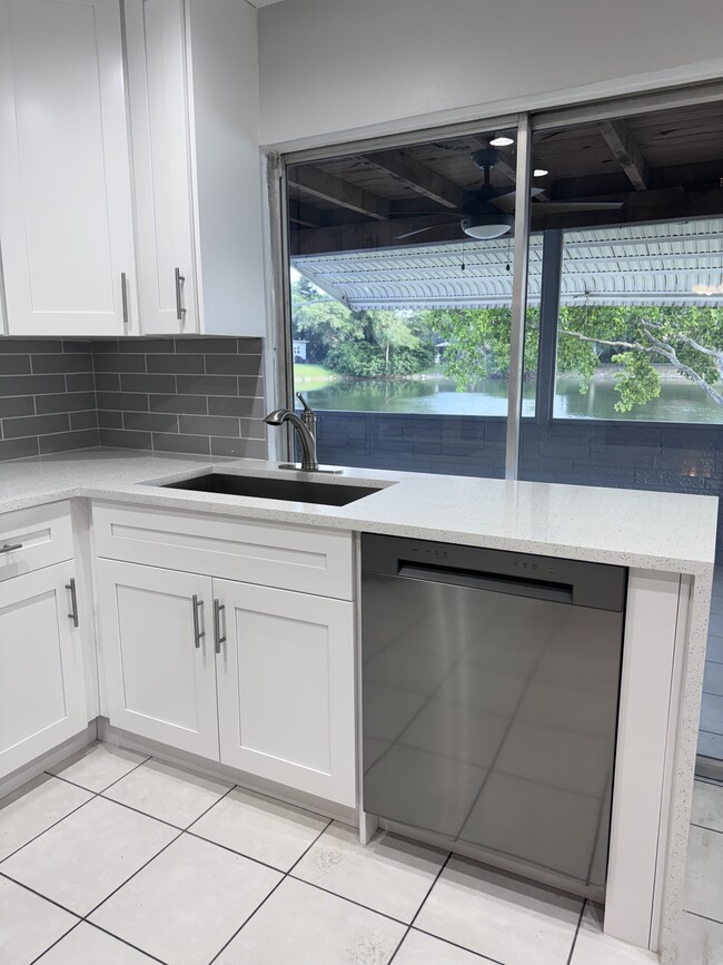 Building Photo - 2616 NW 49th St