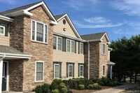 Building Photo - 405 Vista View Dr