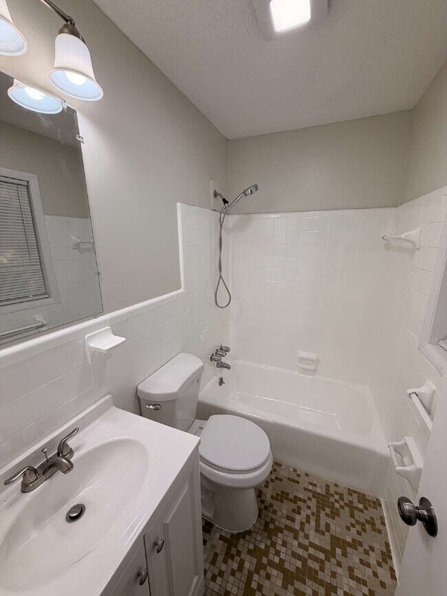 Building Photo - Available FOR RENT in Midland City, AL