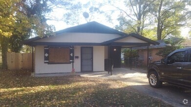 Building Photo - 836 Huntington Ln
