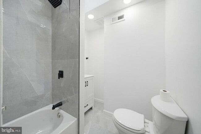 Building Photo - 1625 S Marston St