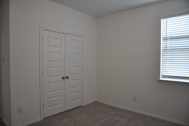 Building Photo - 5703 Aurora Grns Ln