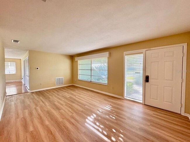 Building Photo - 2060 Attache Ct